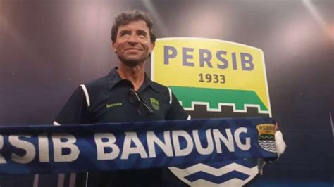 5 Calon Pengganti Luis Milla Di Persib Bandung No 4 Beri Kode Keras