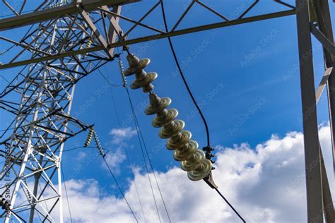 Foto De Stock High Voltage Electricity Pylons And Transmission Power