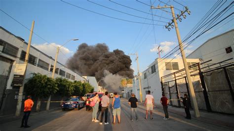 Le N Consume Incendio Empresa De Tejas En La Colonia Brisas Del Campo