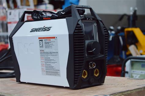 Soldadora Sweiss Skymax 1550NX 150Amp 110 220v Ferretería Cano