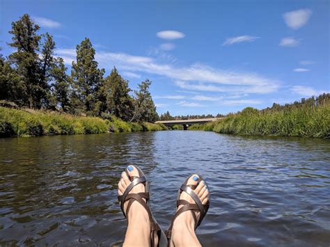 How To Float The Deschutes River In Tumalo Central Oregon Roam