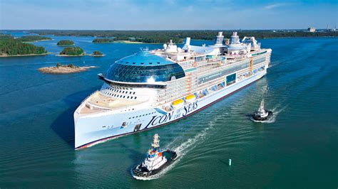 Самый большой круизный лайнер в мире Icon of the Seas успешно завершил ...
