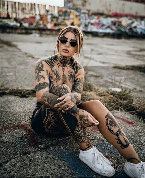 Tattoed Women Tattoed Girls Inked Girls Hot Tattoos Girl Tattoos