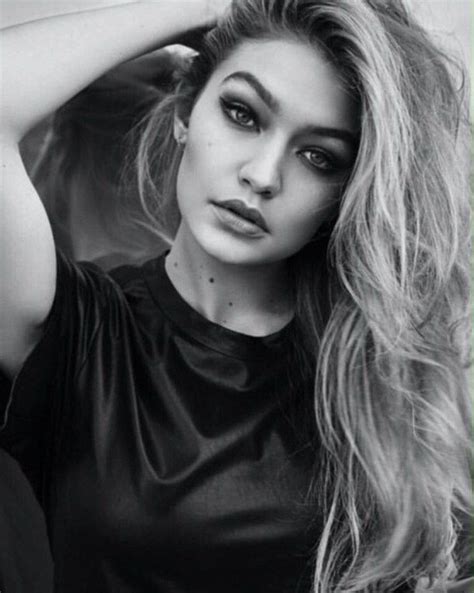 Gigi Hadid Headshot Black And White Gigi Hadid Model Image