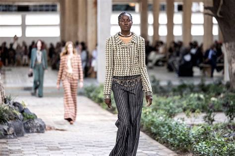 Glitz And The 70s As Travelling Fashion Show Arrives In Africa Malay Mail