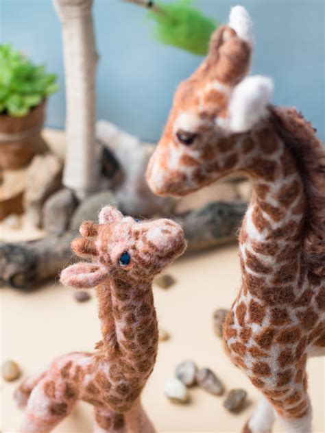 Кукла-скульптура коллекционные жирафы | Giraffe, Unique items products ...