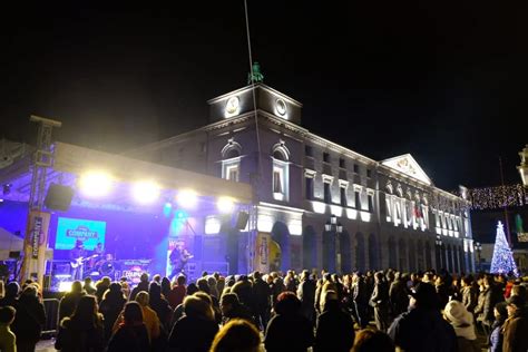 Festa In Piazza Spettacolo Pirotecnico E Gran Concerto Ecco Il