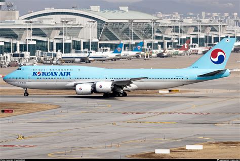 Hl Korean Air Boeing B Photo By Spottermatt Id