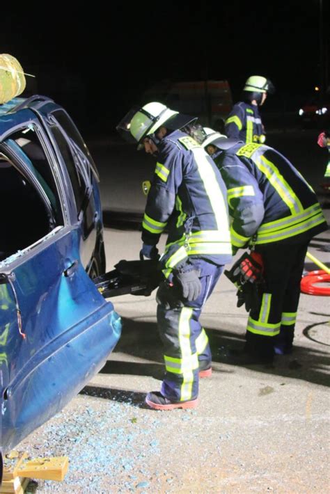 Feuerwehr ist keine Männerdomäne Freiwillige Feuerwehr Kuchen