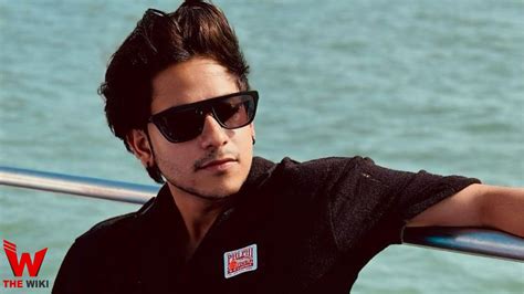 Purav Jha (YouTuber) Wiki, Age, Girlfriend, Family, Height, Weight, Web Series and More