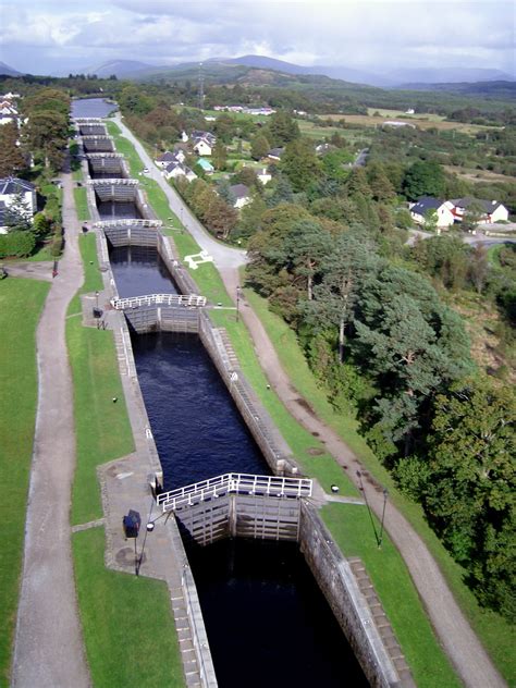 caledonian images  pholder scotland trains  london