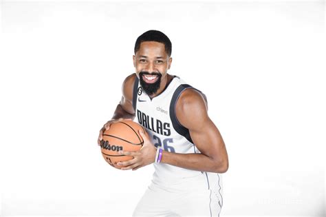 Spencer Dinwiddie Leads Mavs To 99 95 Win Over Suns After Luka Dončić Leaves Hurt D210sports