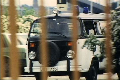 IMCDb org 1976 Volkswagen Kombi Polis T2 Typ 2 in Jönssonligan