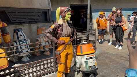 Photos Video Hera Syndulla Chopper Arrive At Star Wars Galaxy S