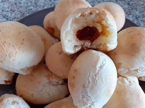 PÃO DE QUEIJO RECHEADO GOIABADA