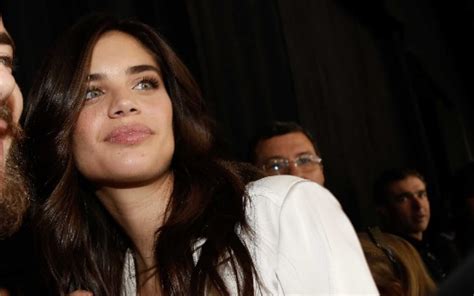 Sara Sampaio Surpreende Com Foto Peculiar «ano Novo Namorado Novo