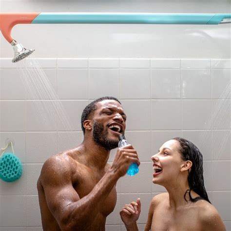 Ingenious Shower Head Attachment Lets Couples Comfortably Take Showers