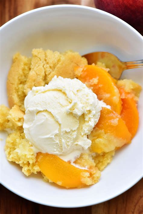 This Best Peach Cobbler Recipe Is Absolutely Delicious And Made With