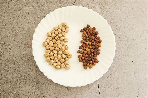 white  black chickpeas  nutritional  culinary guide