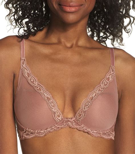 These Are The 3 Best Nude Bras According To Celebrities Who What Wear
