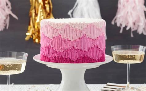 9 Beginner Piping Techniques To Help Make You A Pro Wilton Cake