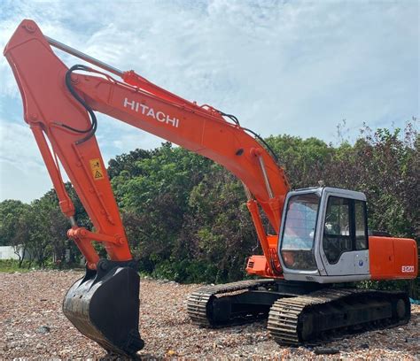 Used Japanese Hitachi Ex Good Condition Crawler Excavator