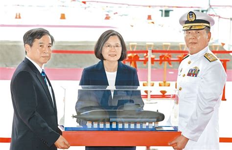 國造潛艦「封殼當下水」 郭正亮看這一幕嚇壞：怎麼這樣 政治 中時新聞網