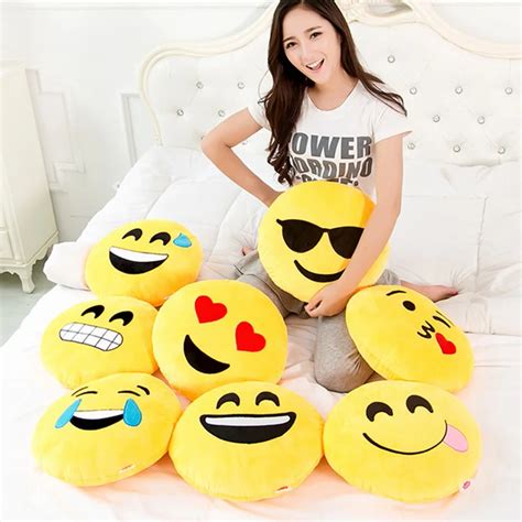 Soft Throw Pillows Emoji Round Cushion Cartoon Pillow 30x30cm Smiley ...