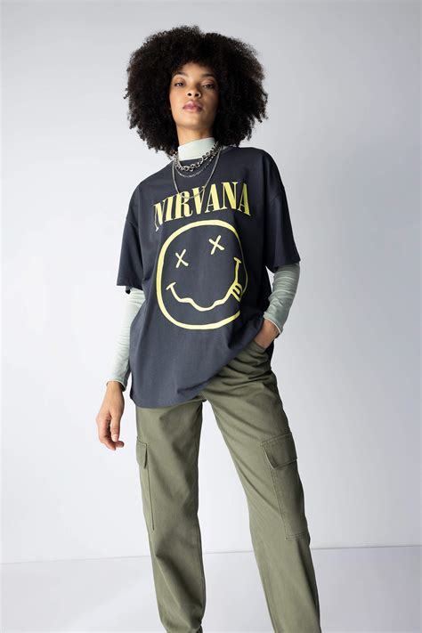 Antrasit Kad N Nirvana S Rt Bask L Oversize Fit Bisiklet Yaka K Sa