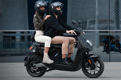 El nuevo scooter eléctrico NIU MQI GT con hasta 90 km de autonomía se