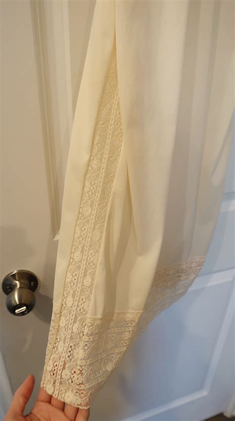 Vintage S Nude Lace Slip Movie Star Brand Size Nylon Made In Usa Retro Intimate