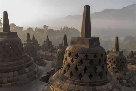 Asal Usul Candi Borobudur Sejarah Singkat Hingga Pengaruh Bangunan Dan