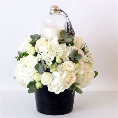 Plaza Hollandi Flower Arrangement Flowers Candles Flower