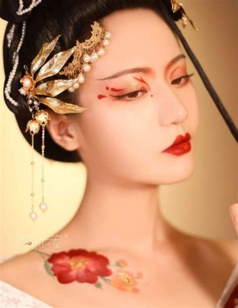 Pin By Asami Matsugasaki On Costume Chinese Makeup Geisha Makeup