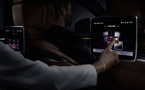 Mercedes Benz Unveils Mbux 20 For The New S Class The Car Guide