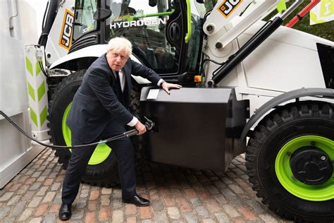 Boris Johnson Launches Hydrogen Powered Machines At Staffordshire Based Jcb Express And Star