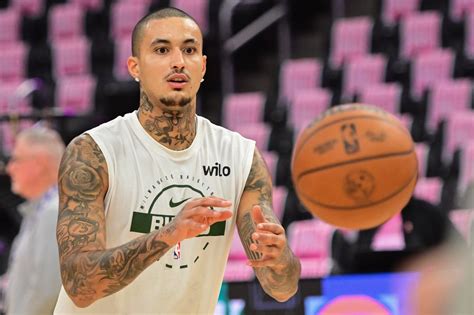 kyle kuzma  quietly  bucks  consistent reserve