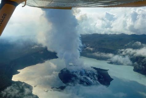 Vanuatu on alert as submerged volcano erupts | Inquirer News