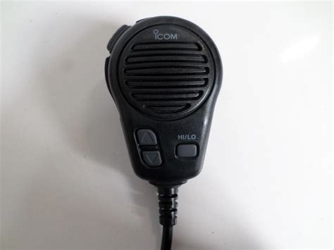 Icom Ic M A Marine Dsc Vhf Transceiver With Rear Attached Hm Mic