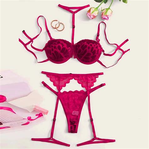 Steel Ring Garter Lingerie Set Sexy Exotic New Women Fashion Lace Lingerie Underwear Sleepwear