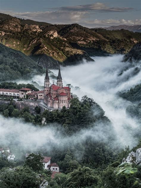 COVADONGA | European castles, Scenery, Beautiful castles