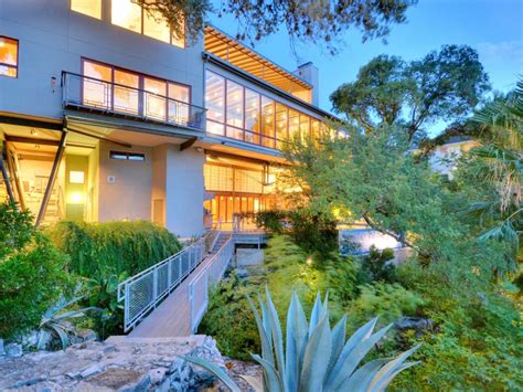 Tour a Contemporary Lakefront Home in Austin, Texas | 2016 | HGTV