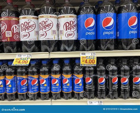 Grocery Store Soda Diet Dr Pepper Pepsi Editorial Stock Image Image Of Sugar Store 272131919