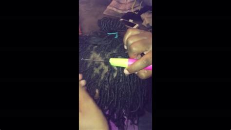 How To Tighten Re Twist Interlock Your Dreadlocks Dreads Locs Easiest Method Youtube