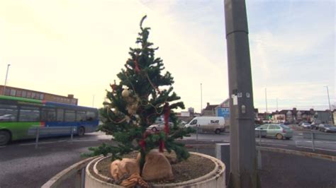 Tiny Christmas Tree Appears On Swindons Magic Roundabout Itv News