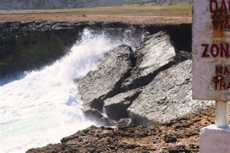 Book Yourself An Adventurous Off Road Jeep Tour In Aruba Casiola