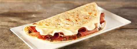 Sottilette Piadina Con Speck E Pat Di Olive Nere