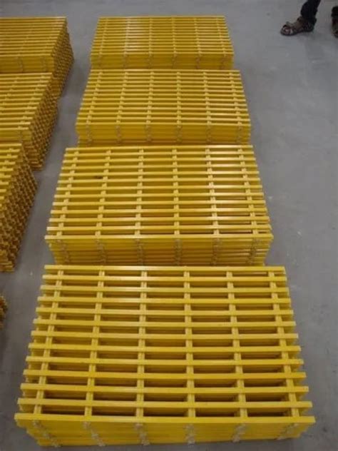 FRP Pultruded Gratings At 1500 Square Meter Pultruded Fiberglass