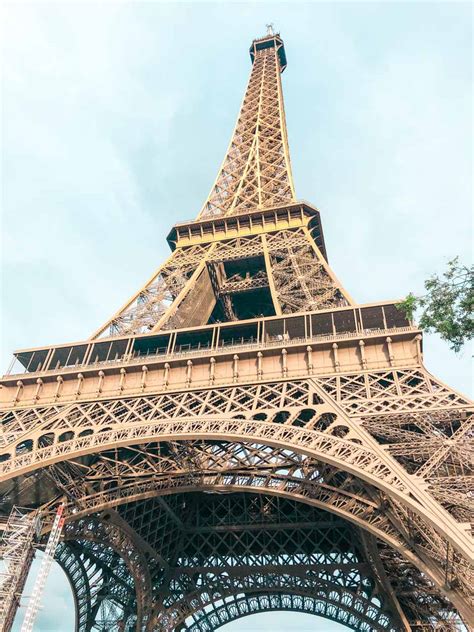 What It S Like To Go To The Top Of The Eiffel Tower Into The Bloom