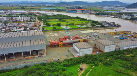 Fotos Fragata Tamandar Recebendo A Pintura No Thyssenkrup Estaleiro